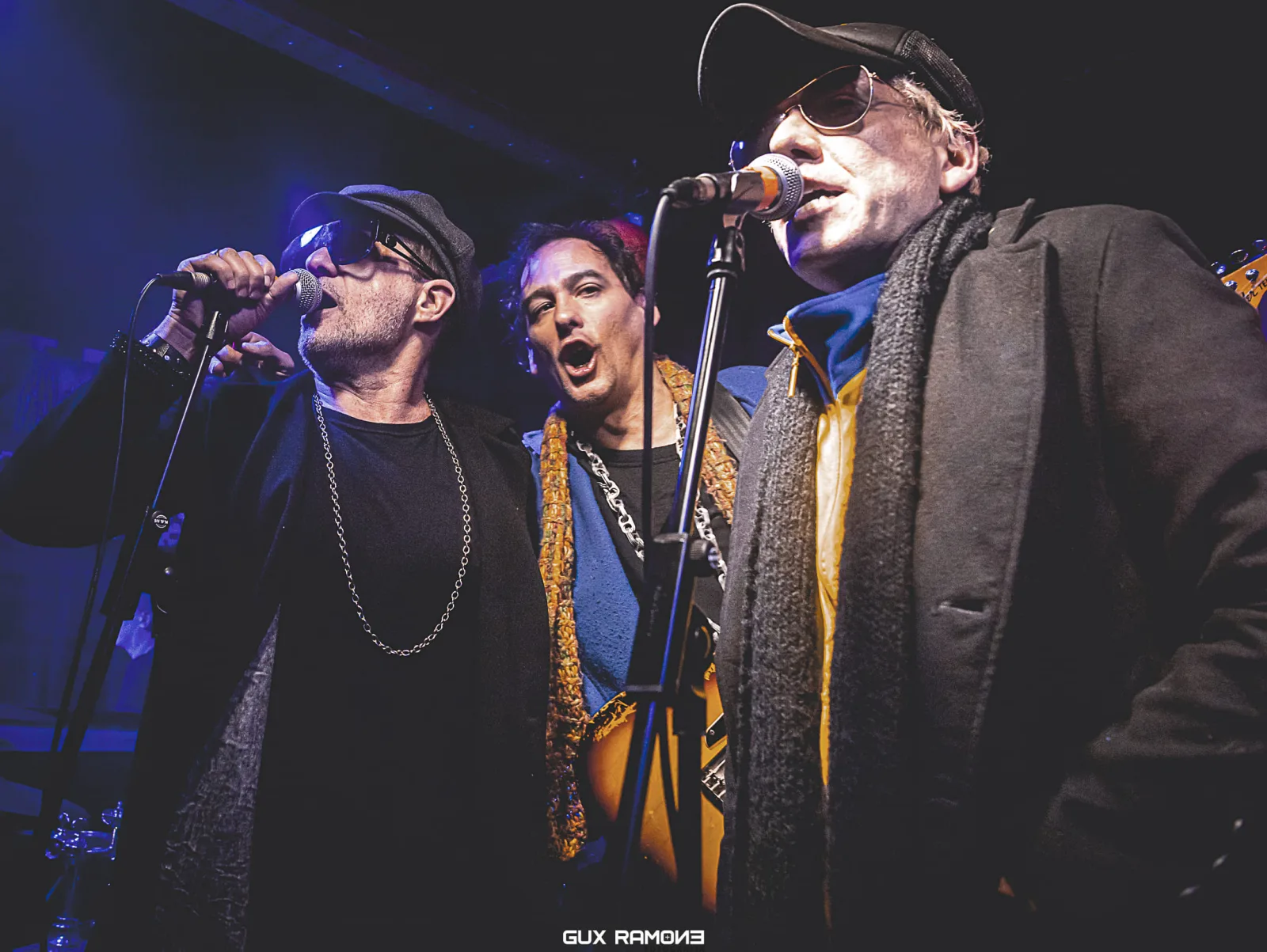 Escena del primer show de MAGOS, 04.07.26