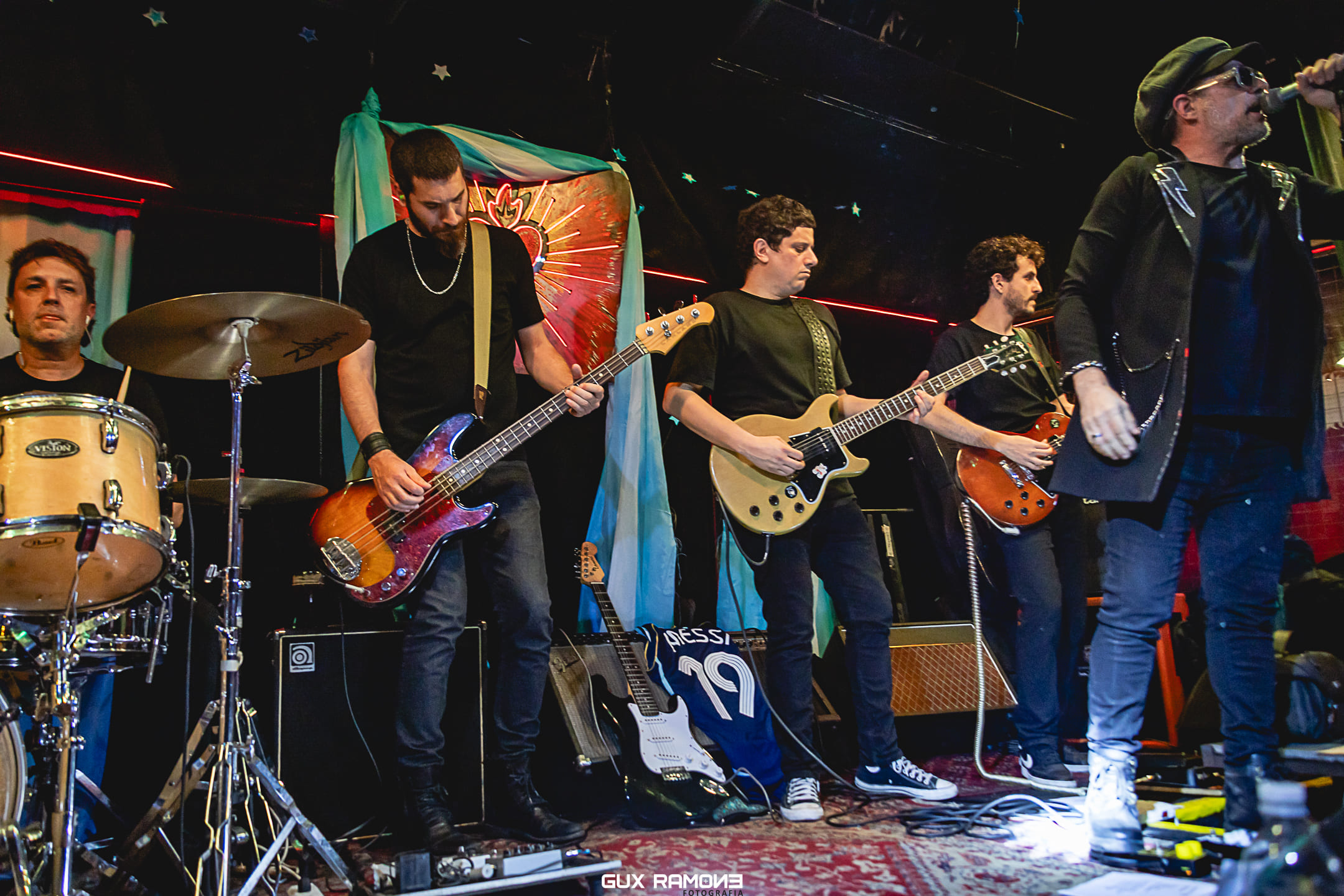 MAGOS en vivo en Carnal Bar, sábado 18 de julio de 2026